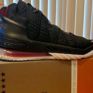 Lebron 18 Bred